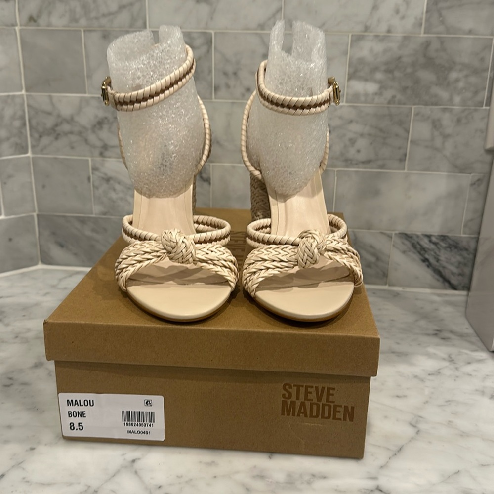 Brand new Steve Madden Malou